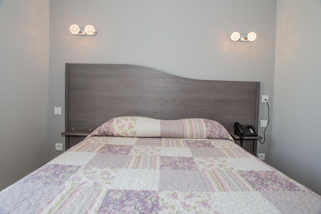 Annexe Hotel De La Gare อองดาเย ภายนอก รูปภาพ