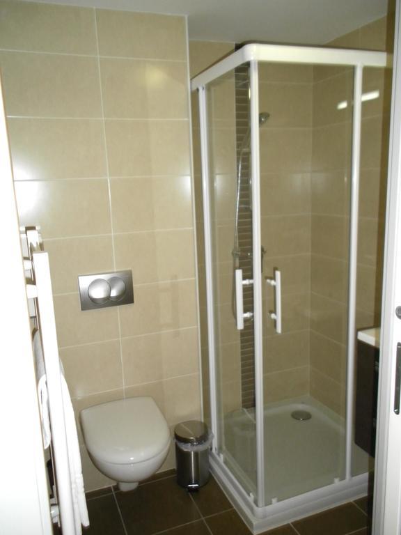 Annexe Hotel De La Gare อองดาเย ภายนอก รูปภาพ